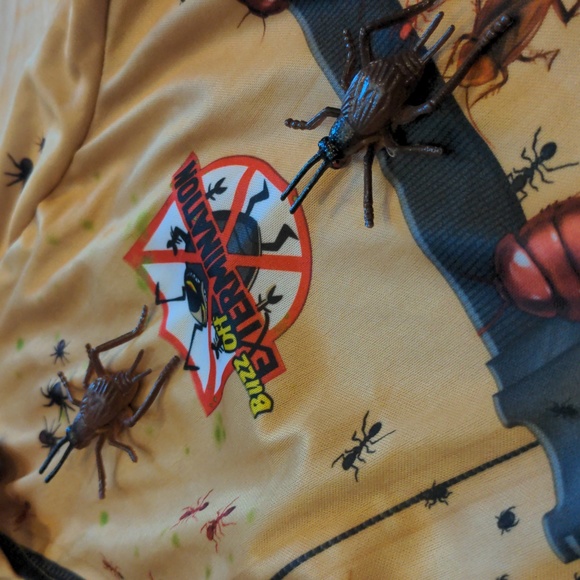 Exterminator Costume - Picture 5 of 11